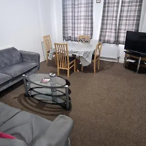Simple 2bed Flat In Edinburgh. Edinburgh